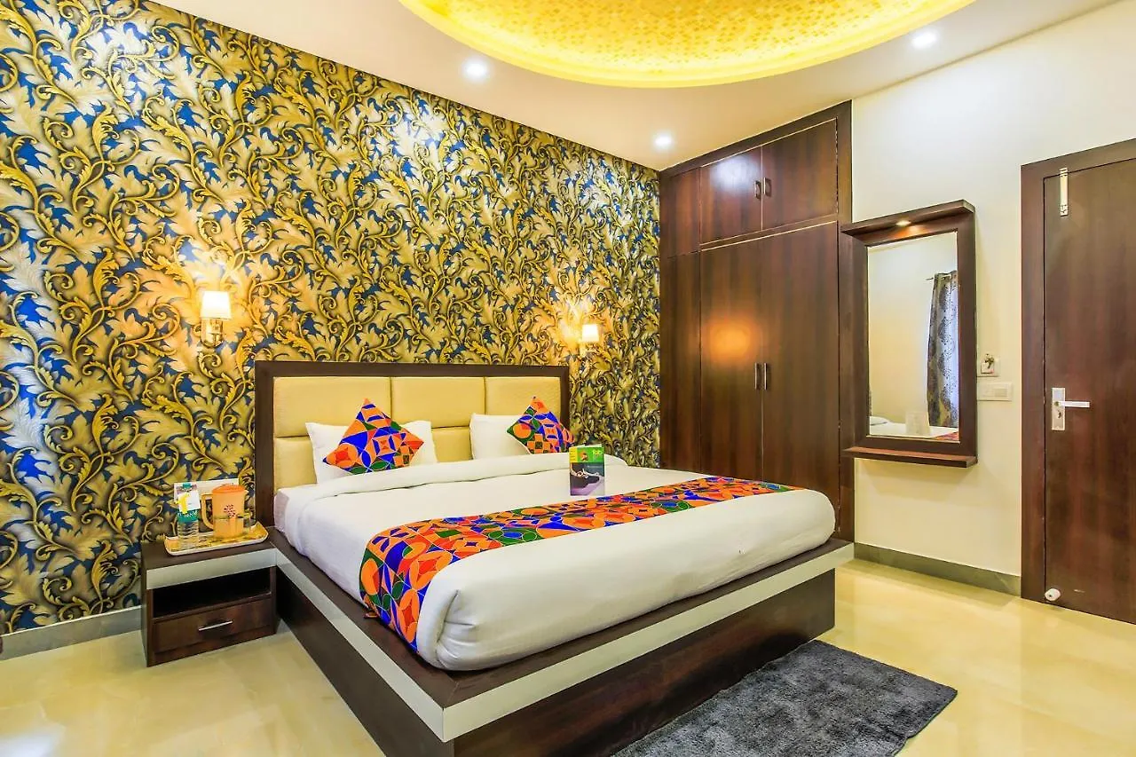 *** Hotel Fabhotel Star Of Taj Restobar Fatehabad Road Agra  India